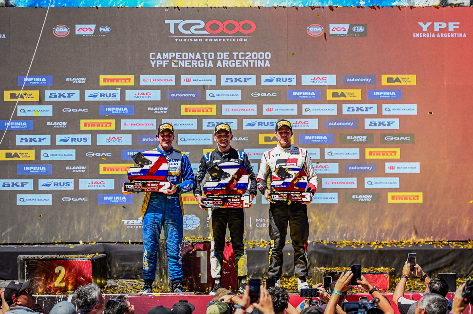 Lucas Carabajal logró su primera victoria en el TC2000 y cortó una racha de 12 años